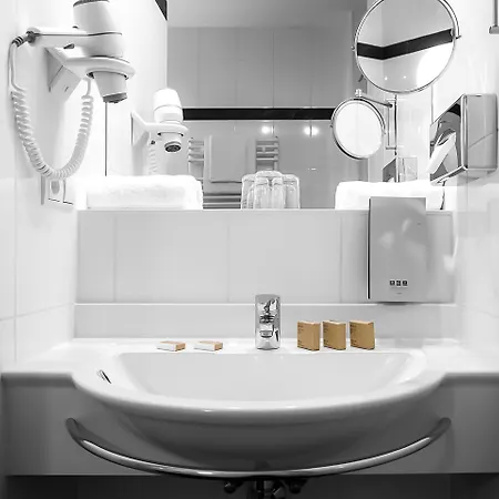 Grand Downtown - Frankfurt Station - Boutique Design פרנקפורט