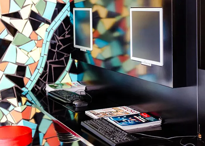 غراند داون تاون 4*