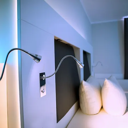 Grand Downtown Hotel 4*