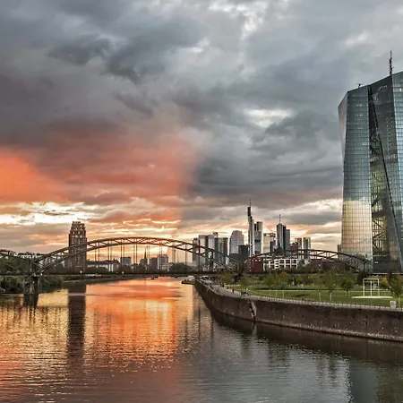 Hotel Grand Downtown - Frankfurt Station - Boutique Design