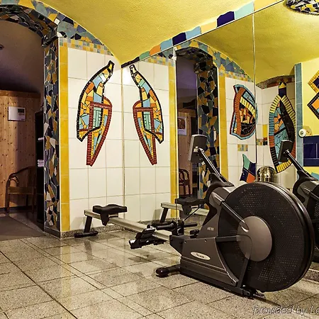 Grand Downtown Hotel 4*