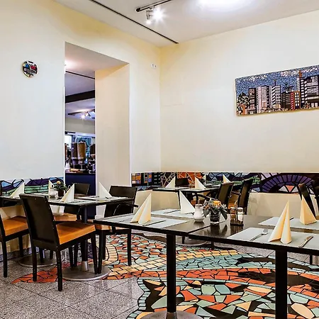 Grand Downtown Hotel